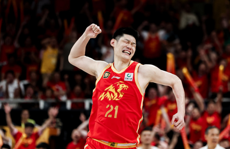 开云体育-CBA首月奖项：胡金秋第9次月最佳率广厦第一 韦瑟斯庞首次当选