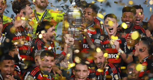 开云app-达尼洛进球 菲利佩·路易斯弗拉门戈解放者杯夺冠！