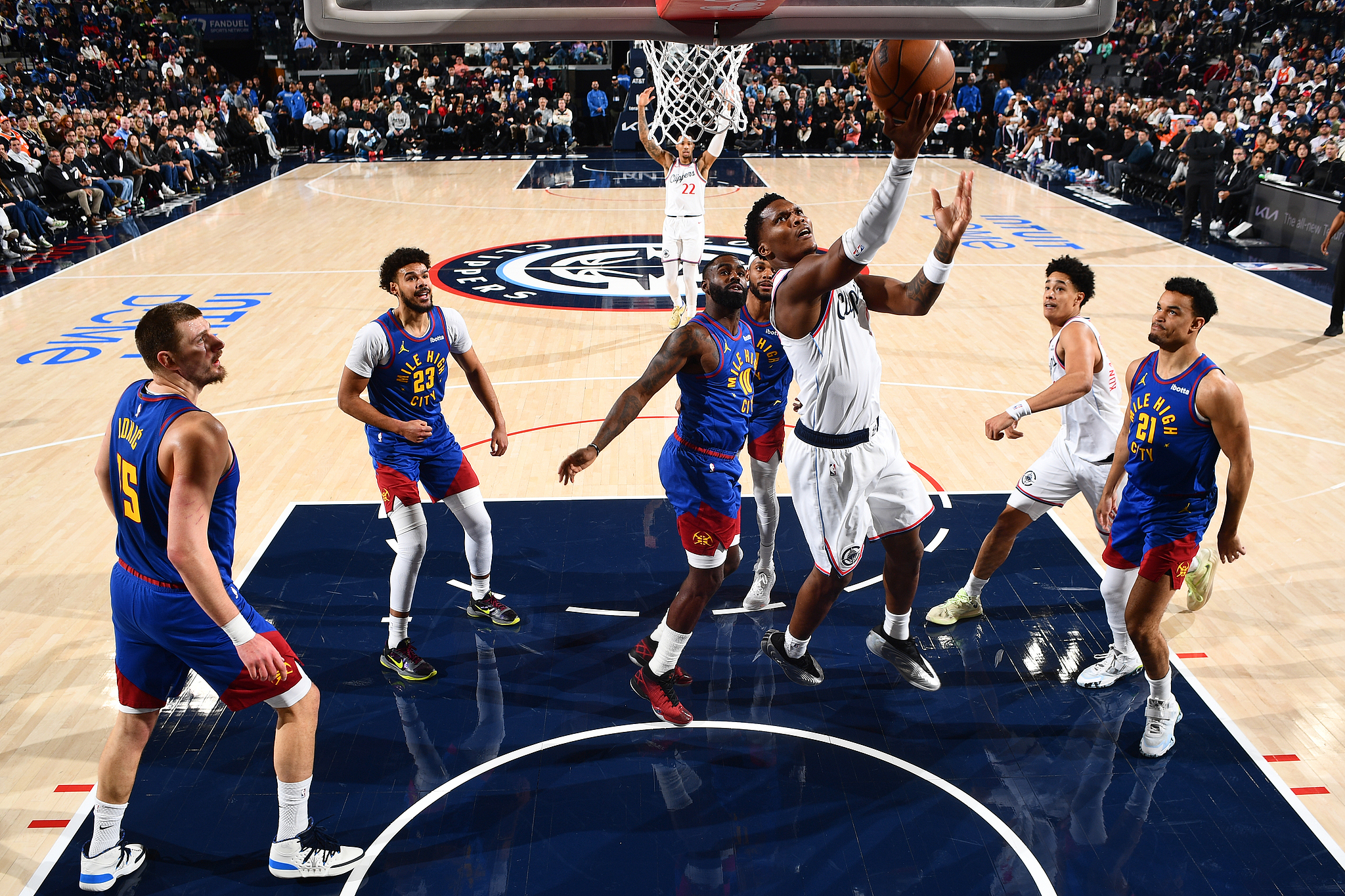 开云平台-马图林38+5约基奇22+17+6 快船主场1分险胜掘金