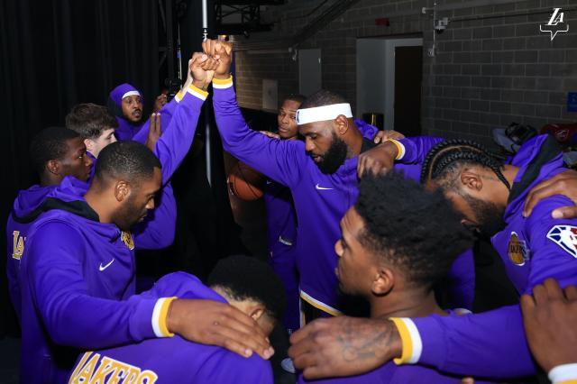 开云体育-连败不慌！詹姆斯：季前赛意义有限 还不如队内训练